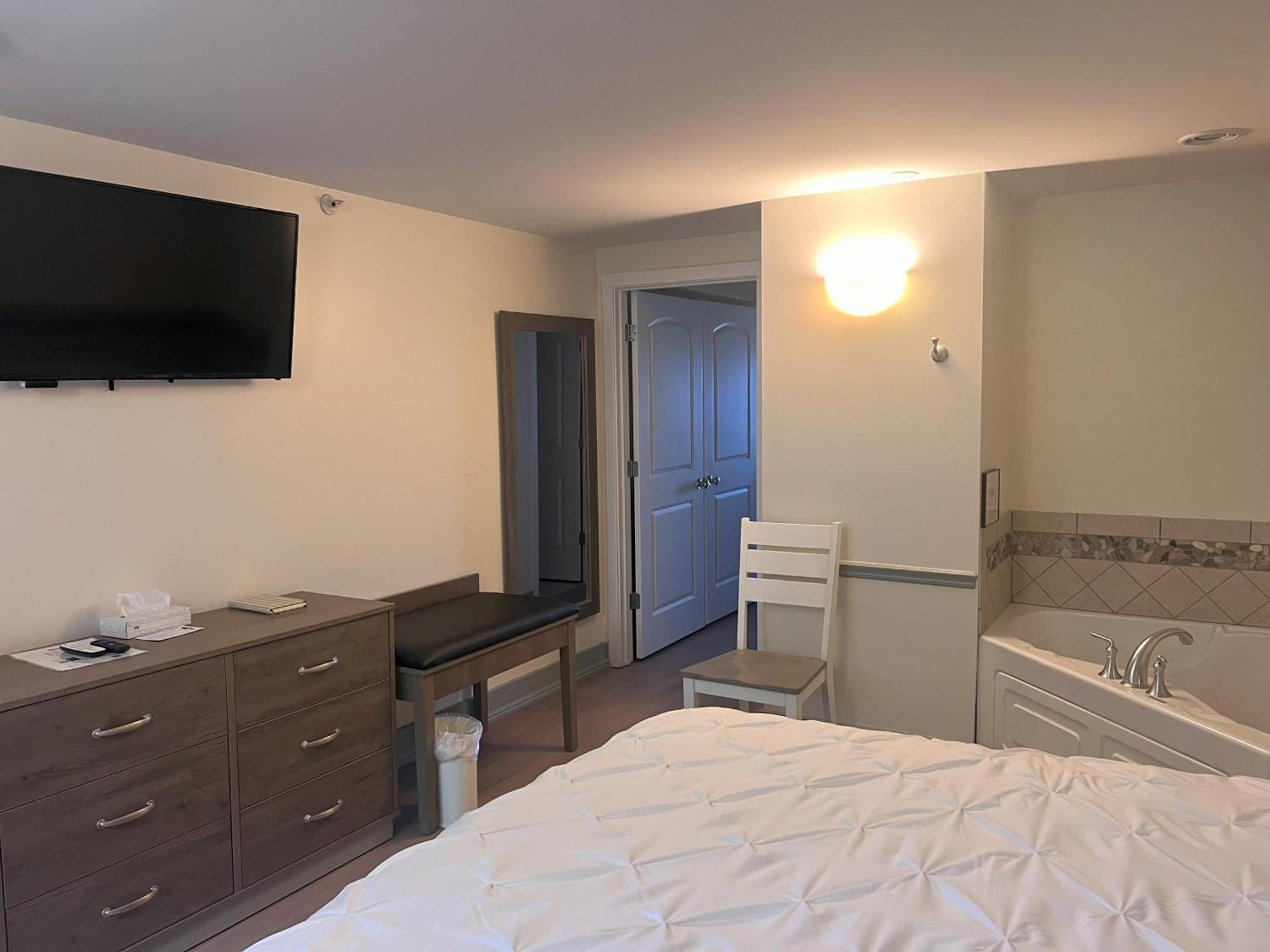 Trade Winds On The Bay Aparthotel Rockland Buitenkant foto