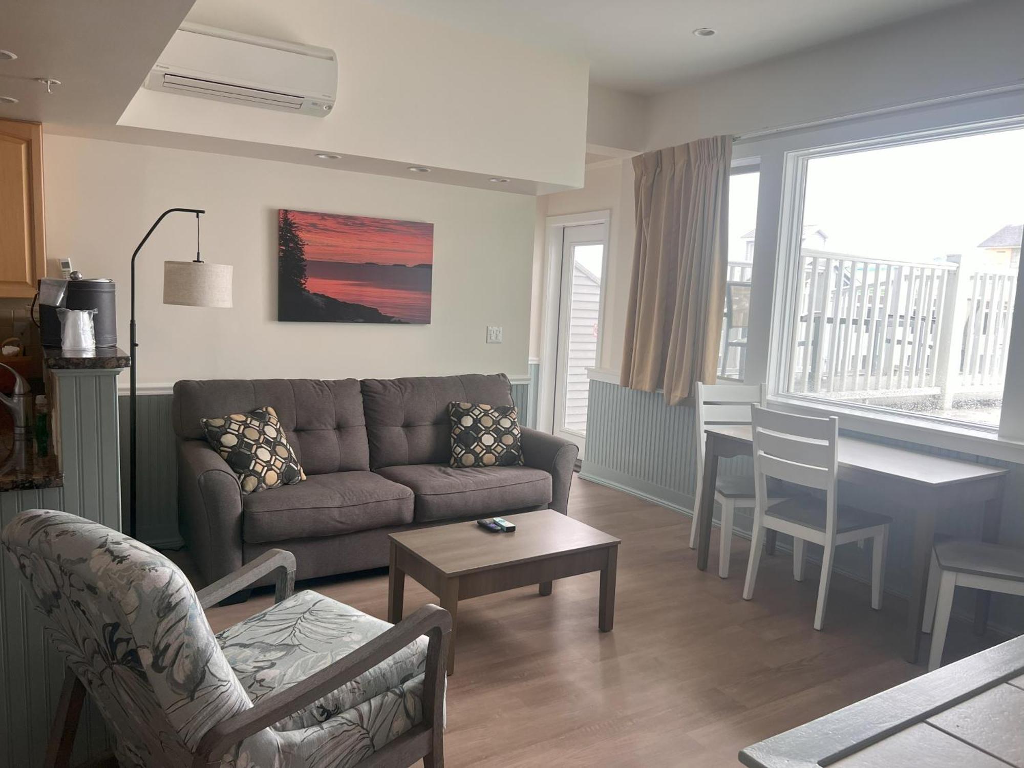 Trade Winds On The Bay Aparthotel Rockland Buitenkant foto